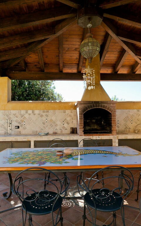 Villa Oasi: Buitenshuis