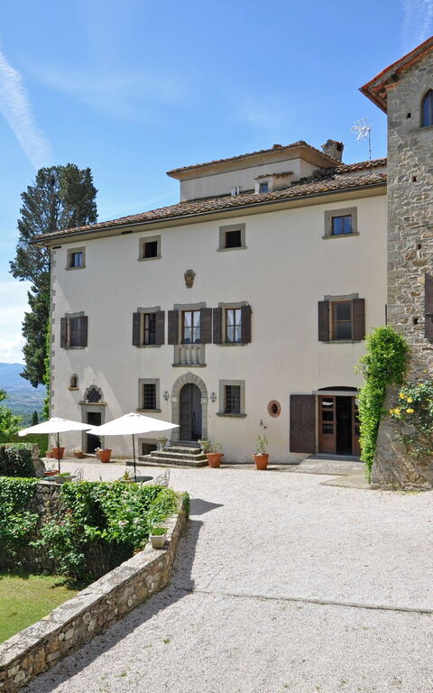 Civetta: Buitenkanten, Buitenshuis