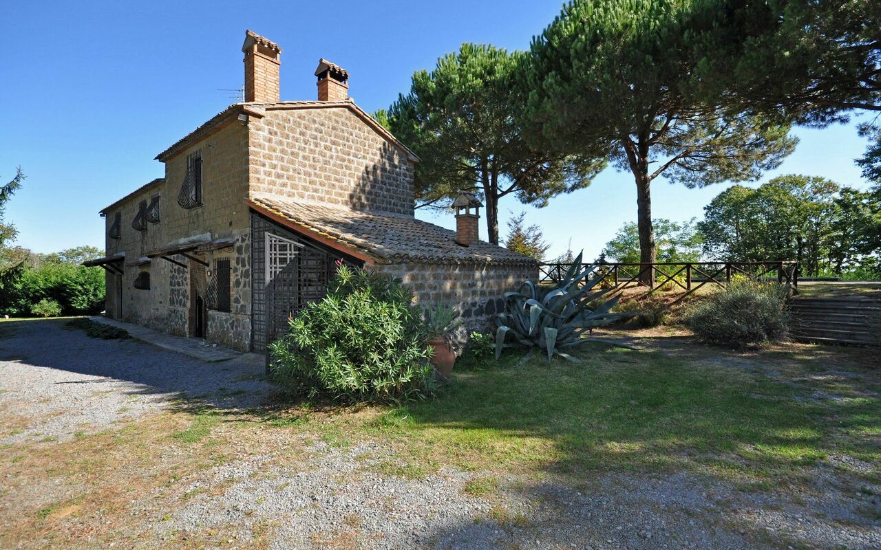 Ginestrella: Buitenkanten, Tuin