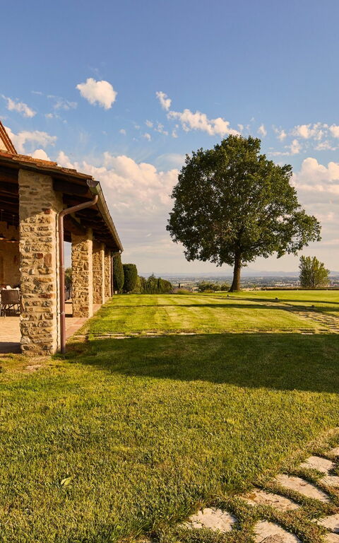 Villa Agazzi: Buitenkanten, Buitenshuis, Tuin