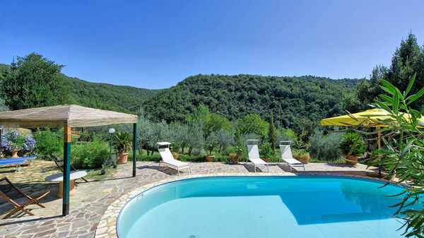 Bigiolo a Melazzano: zwembad