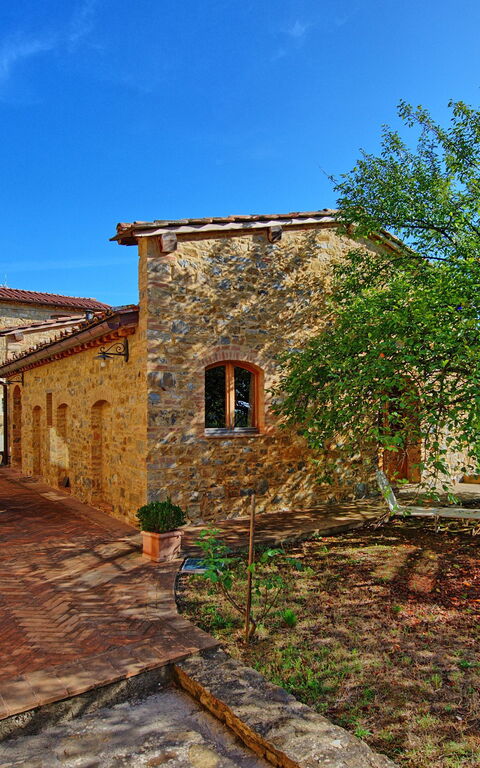 Arturo: Buitenkanten, Buitenshuis, Tuin