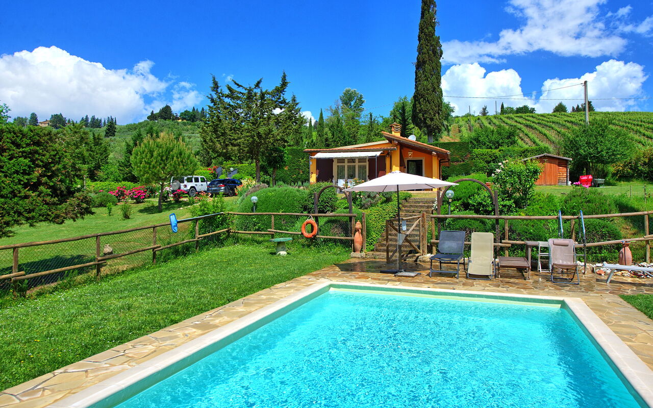 Casa Ovile: Buitenshuis, Tuin, zwembad