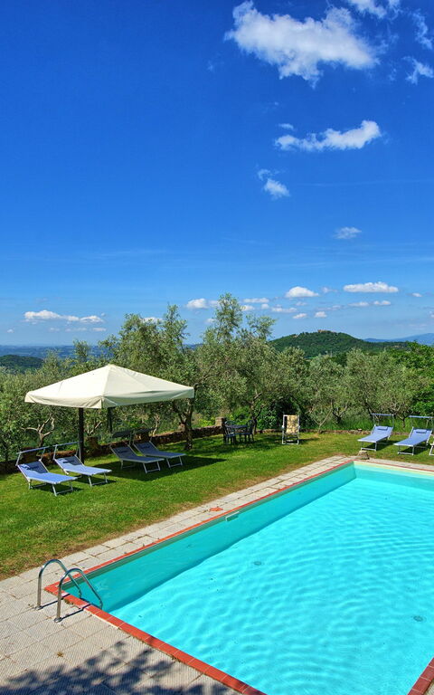 Panzalla: Tuin, zwembad