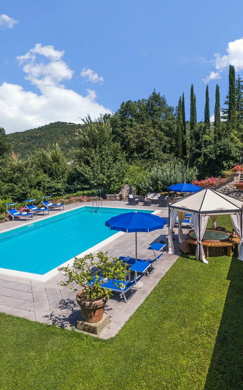 Palazzo Rosadi: Tuin, zwembad