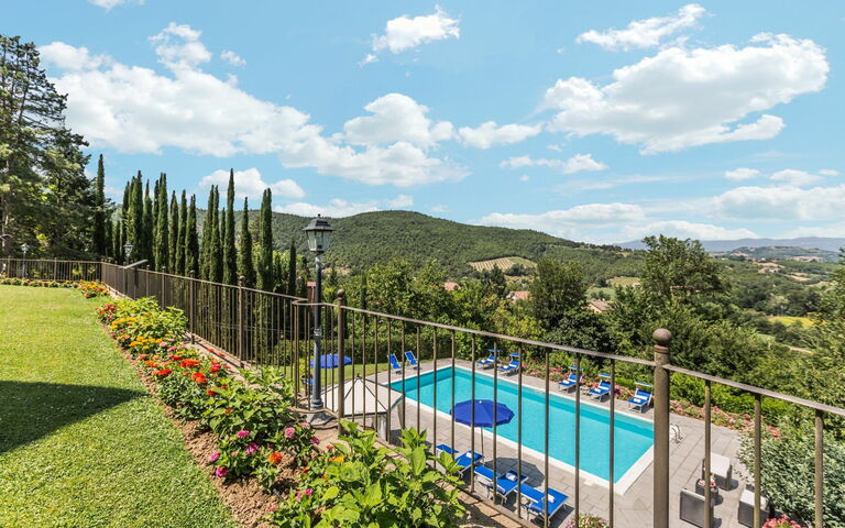 Palazzo Rosadi: Tuin, zwembad