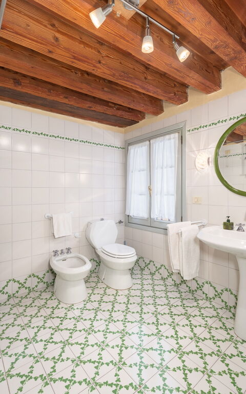 Ca' Marcello: Badkamer