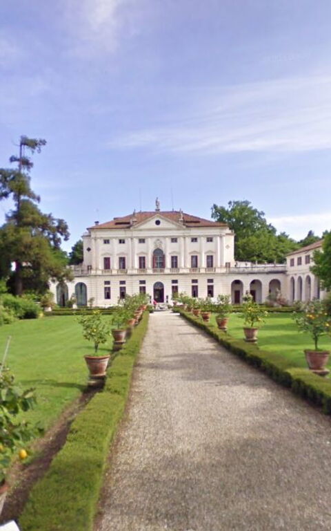 Ca' Marcello: Buitenshuis