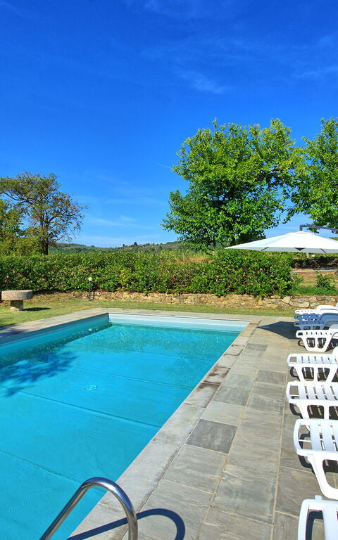 Scerfio: Buitenshuis, Zomer, zwembad