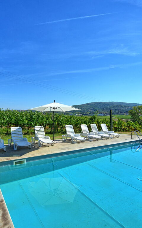 Scerfio: Buitenshuis, Zomer, zwembad