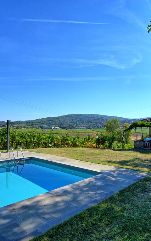 Scerfio: Buitenshuis, Zomer, zwembad