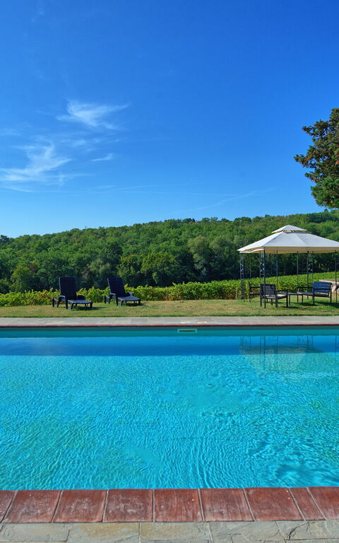 Casavecchia: Zomer, zwembad