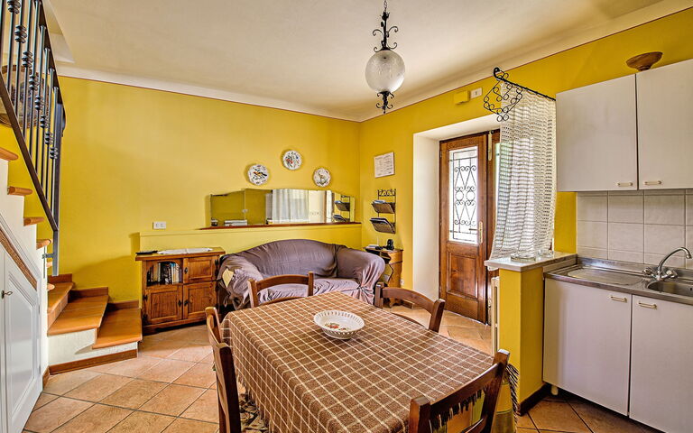 Il Palazzetto: Keuken, Lunchroom, Woonkamer