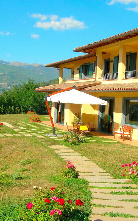 Villa Saida: Buitenshuis, Tuin