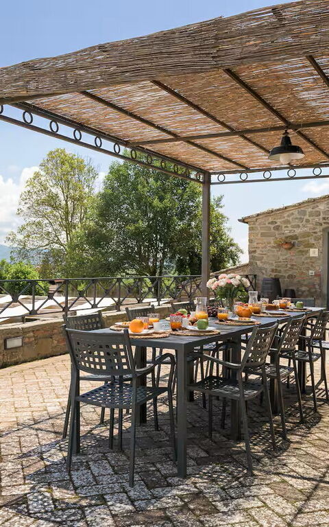 Villa Giare: Balkon / terras / patio, Buitenshuis