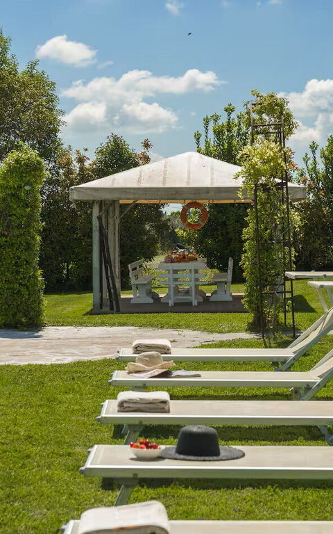 Villa Giare: Buitenshuis, Tuin