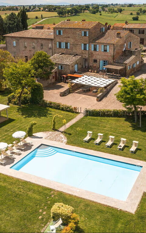 Villa Giare: Buitenkanten, Buitenshuis, zwembad