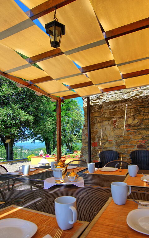 Villa Crispinino: Balkon / terras / patio, Buitenshuis