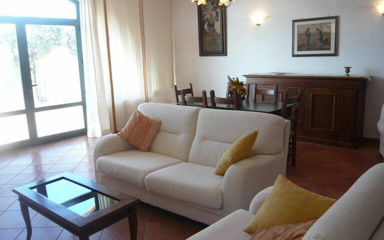 Villa Giulia Follonica: Woonkamer