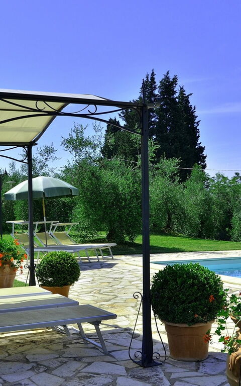 Villa Buonaparte: Tuin, zwembad