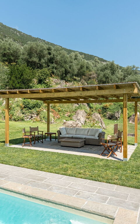 Villa De Ranieri: zwembad