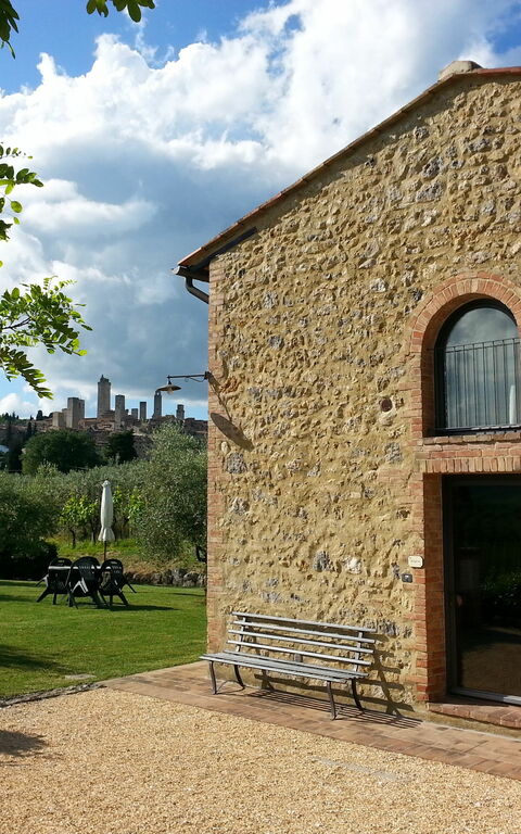 Podere Degli Olivi: Buitenshuis