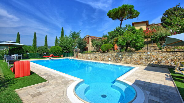 Poggiluglio: zwembad