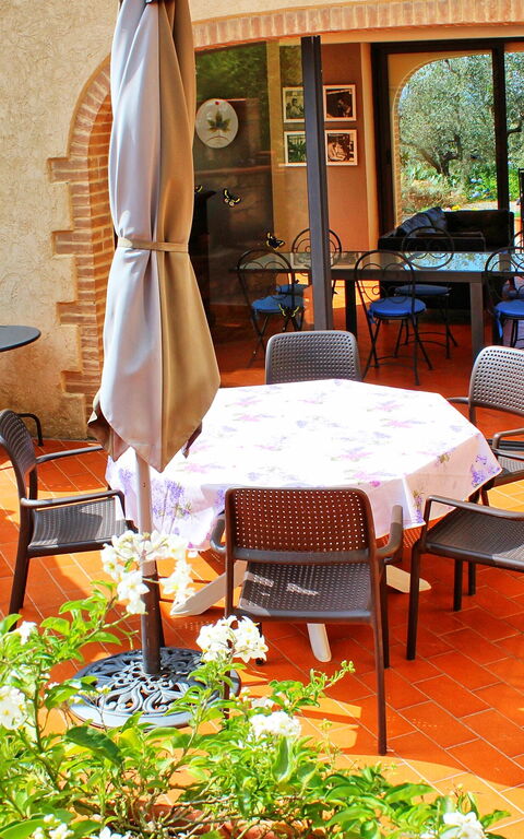 Guardistallo: Buitenshuis