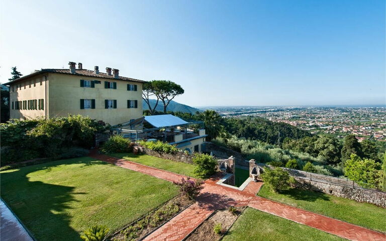 Villa Camaiore: Buitenkanten, Tuin