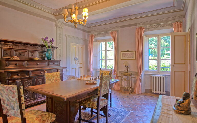 Villa Camaiore: Woonkamer