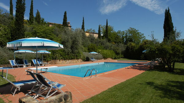 La Valle: Tuin, zwembad