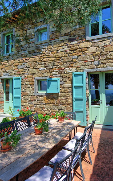 Villa Noceta: Buitenshuis