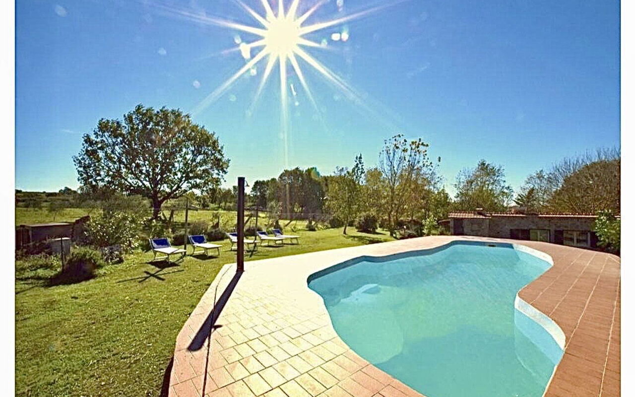 Funghi 2: Buitenkanten, Buitenshuis, Tuin, zwembad