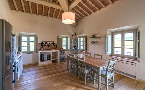 Accommodatie La Valle 3 Castelfalfi: Keuken, Lunchroom, Woonkamer