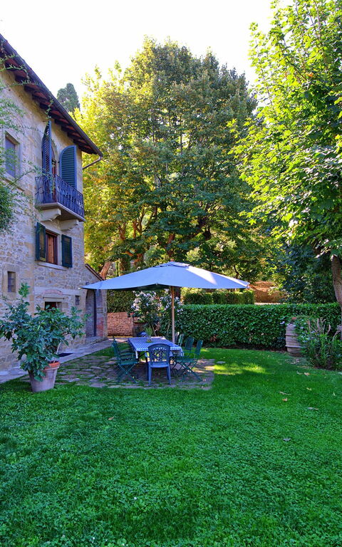Casale Girifalco: Buitenshuis, Tuin