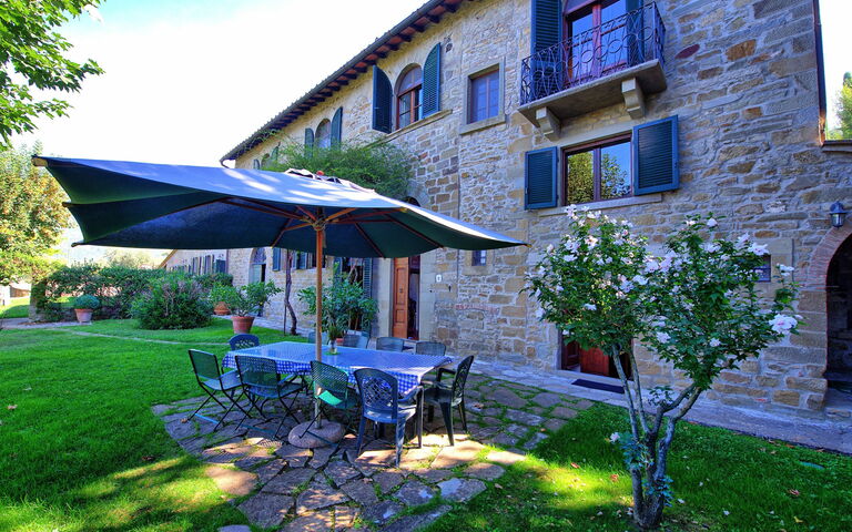 Casale Girifalco: Buitenshuis