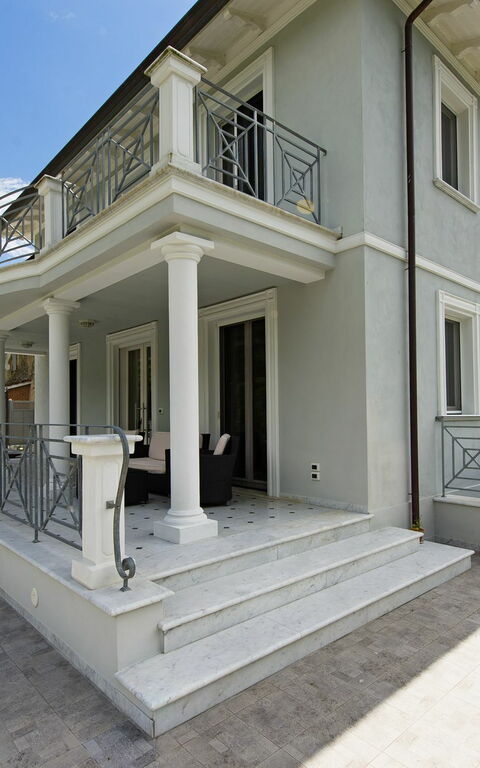 Villa Raffaela: Buitenkanten, Buitenshuis, Tuin