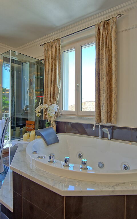 Villa Raffaela: Badkamer