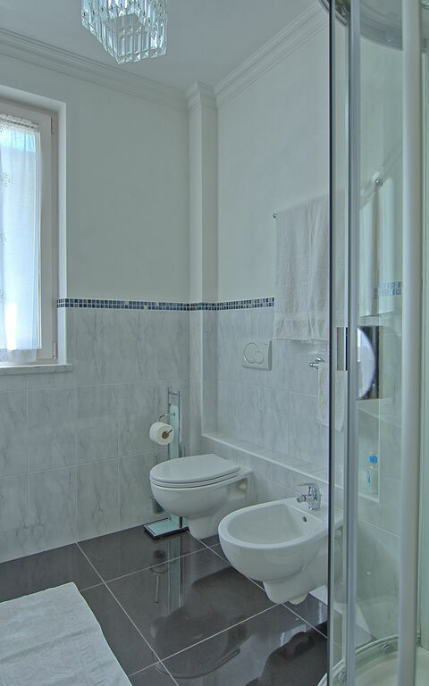 Villa Raffaela: Badkamer