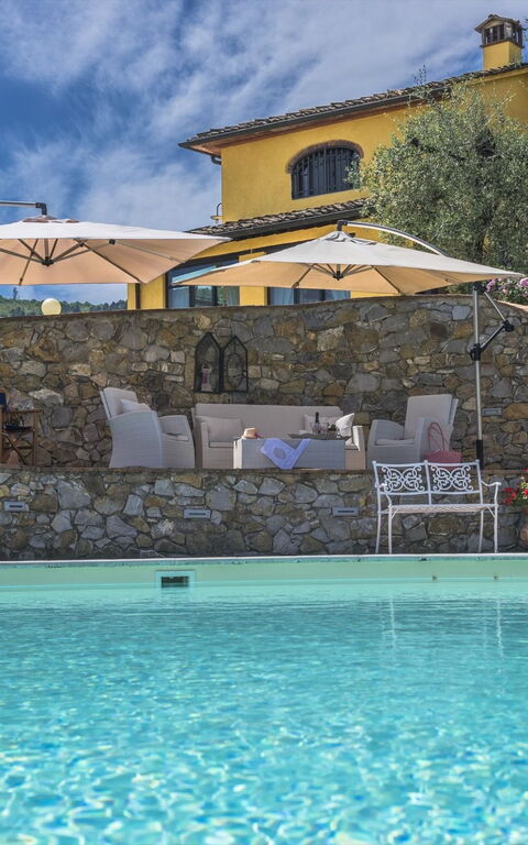 Villa Casalguidi: Buitenkanten, zwembad