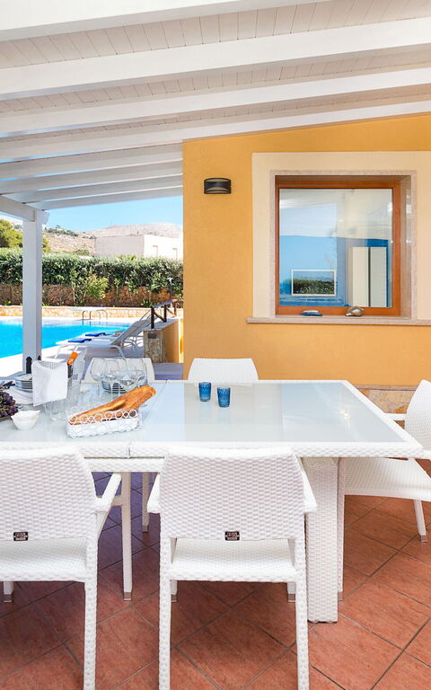 Afrodite: Balkon / terras / patio, Buitenshuis, zwembad