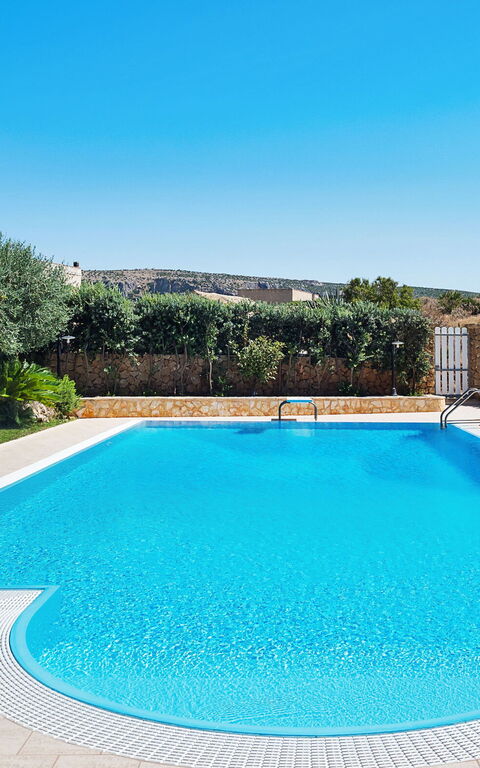 Afrodite: Buitenshuis, zwembad