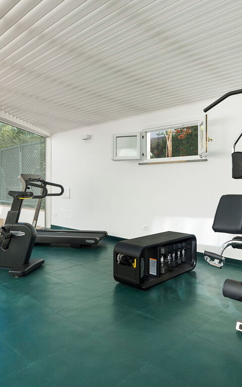 Villa Ager Costa: Buitenkanten, Buitenshuis