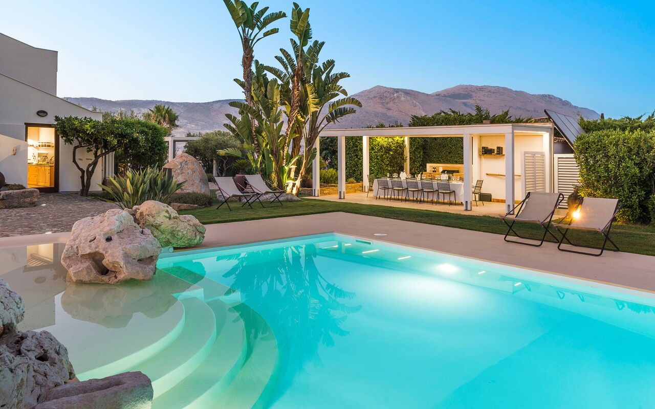 Villa Ager Costa: Buitenkanten, Buitenshuis, zwembad