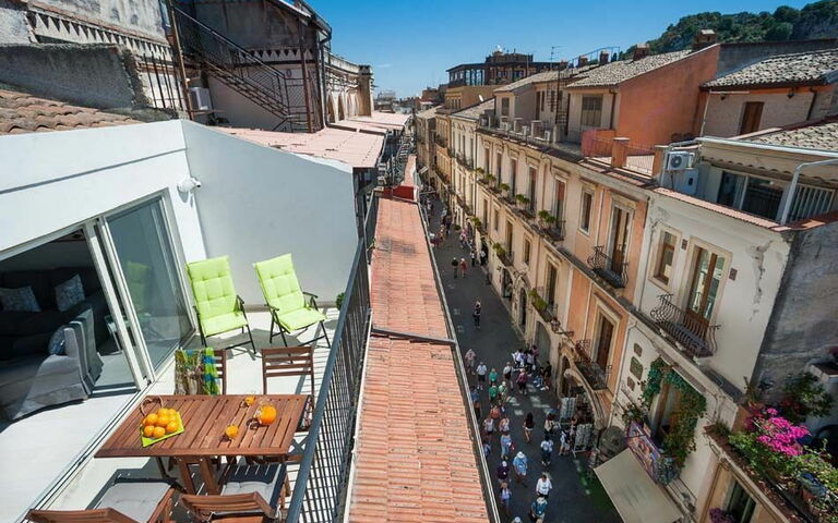 Taormina Suite: Buitenshuis, Keer bekeken