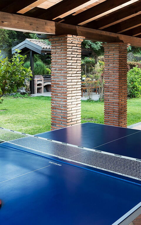 Viagrande: Activiteiten, Buitenshuis