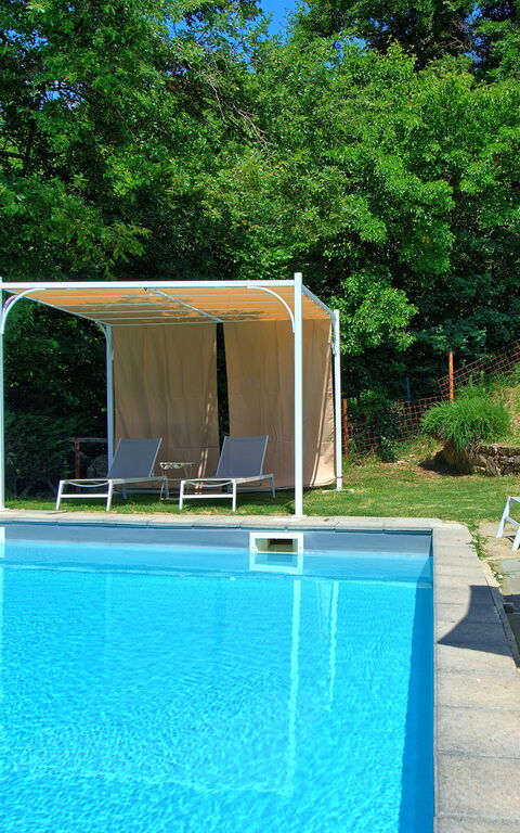 Villa Margherita Uno: Buitenshuis, zwembad