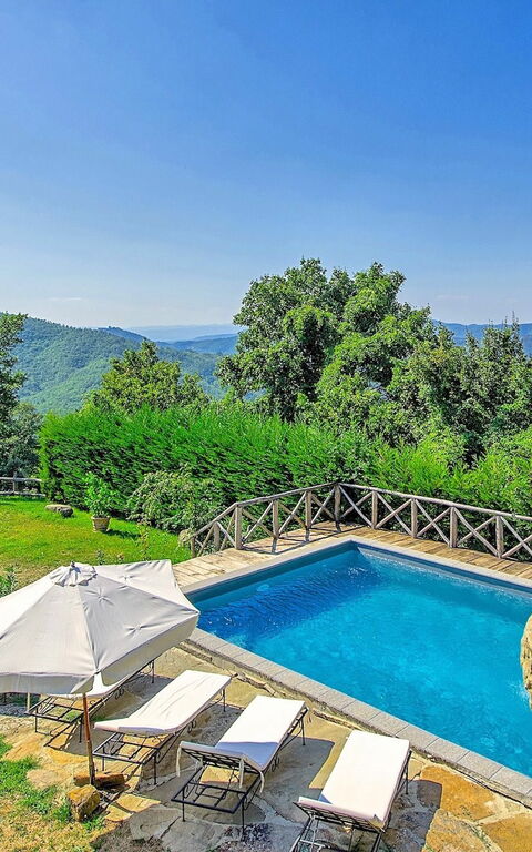 Villa Margherita Uno: Tuin, zwembad