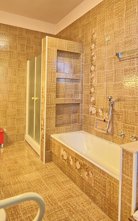 Villa Lauretana: Badkamer