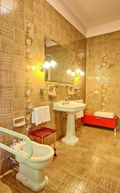 Villa Lauretana: Badkamer